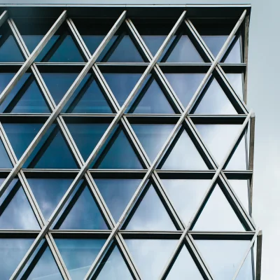 Özel Tasarım ve Proje Yönetimi: Vizyonunuzu Gerçeğe Dönüştüren Anahtar Teslim Çözümler